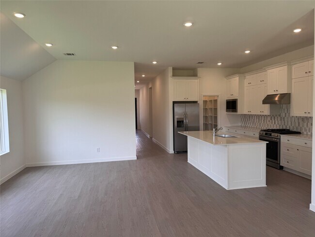 Building Photo - 6302 Symphony Wave Dr