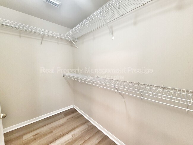 Building Photo - 2715 Sailors Moon Dr