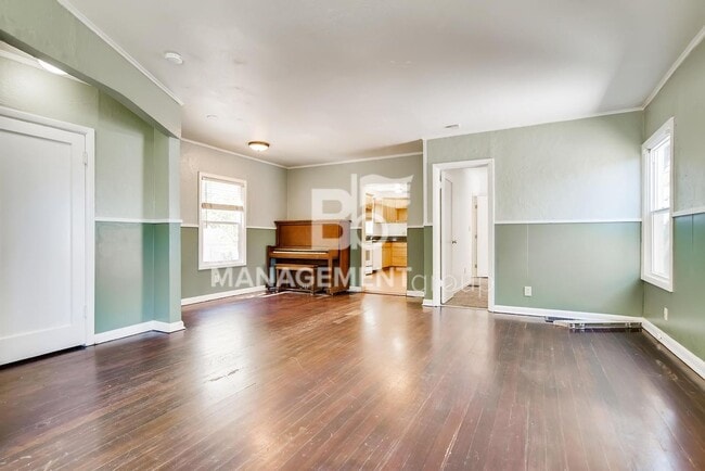 Building Photo - LOCATION, LOCATION, LOCATION! Spacious S Portland Home Walking Distance to PSU and Downtown! MUST...