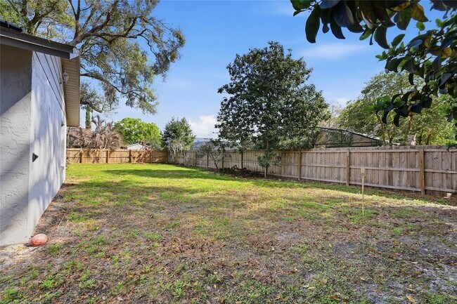 Building Photo - 645 Rosemere Cir