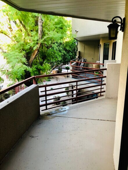 Building Photo - 4850 E Desert Cove Ave