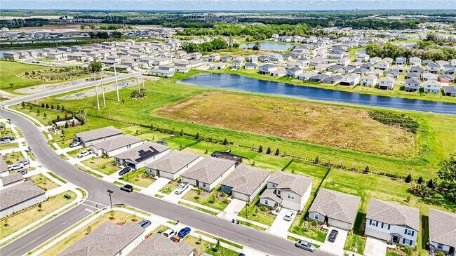 Building Photo - 10210 Daybreak Glen