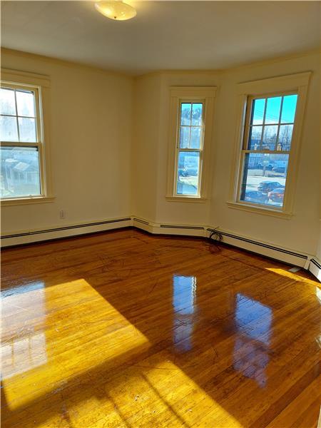 Building Photo - 112 Cranch St