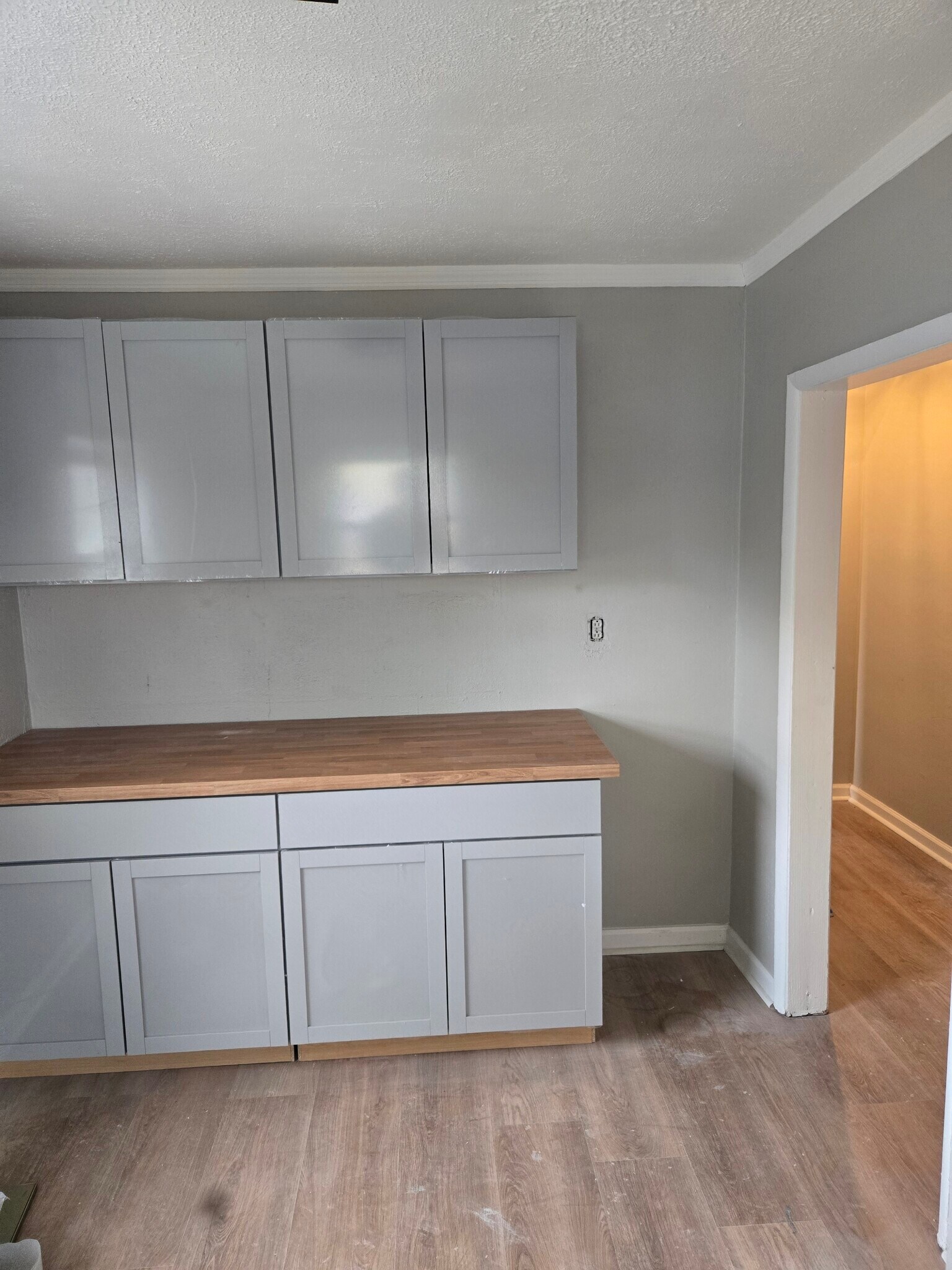 Building Photo - 709 Dale St