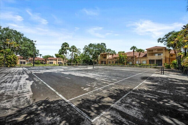 Building Photo - 4887 Via Palm Lakes Via