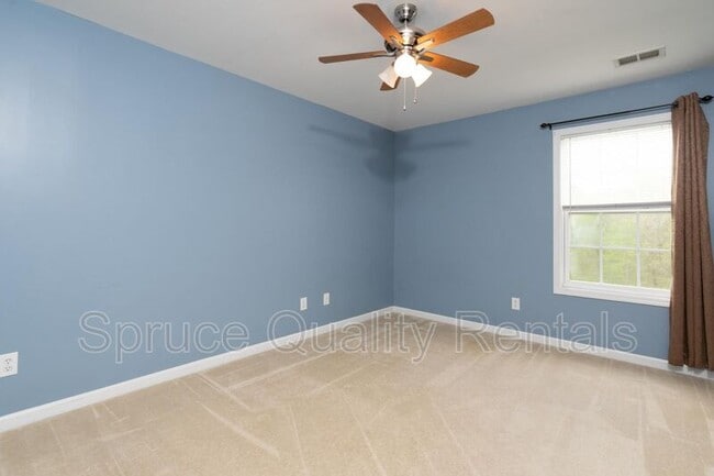 Building Photo - 6201 Black Willow Dr