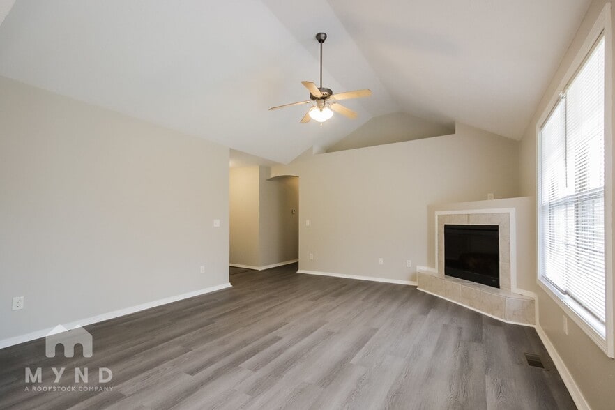 Building Photo - 413 Denton Cir