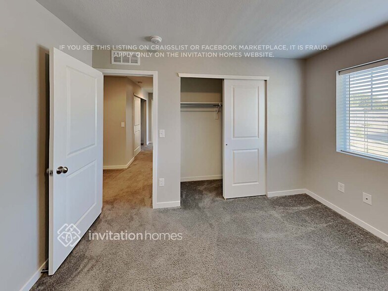 Building Photo - 2168 Bock St