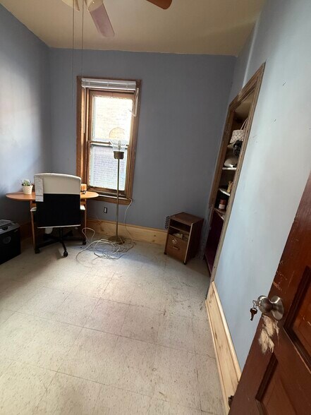 Building Photo - 1236 N Redfield St