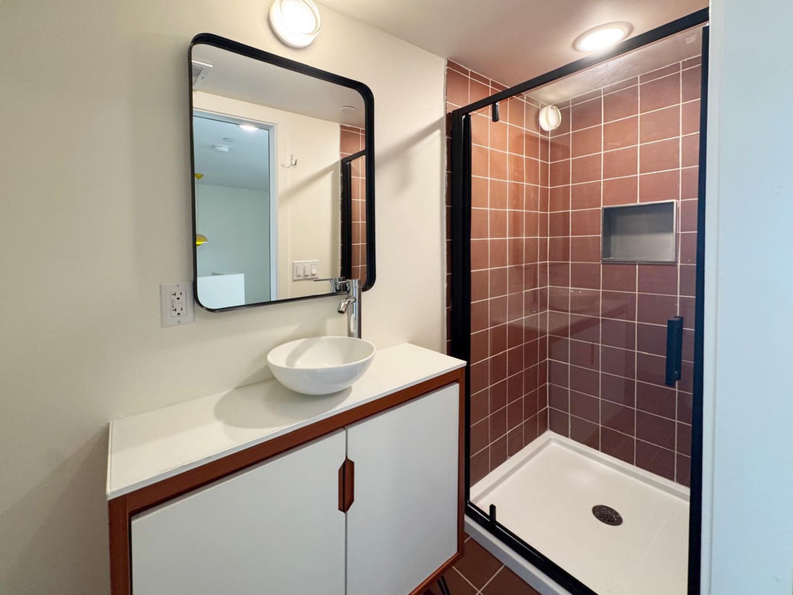 Building Photo - 4548 Huntington Dr S