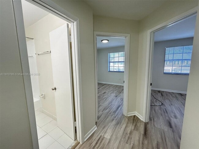 Building Photo - 11047 SW 154th Ct