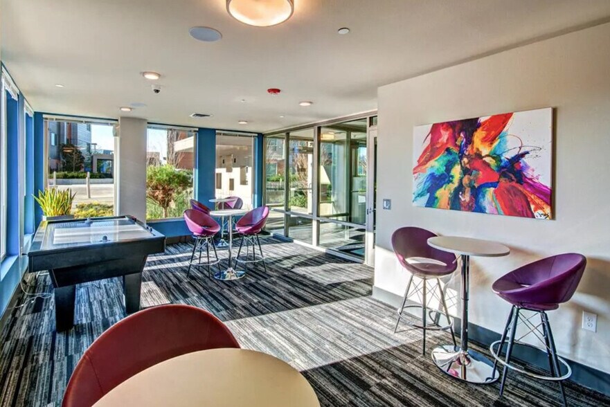 Building Photo - 15522 NE 22 Pl