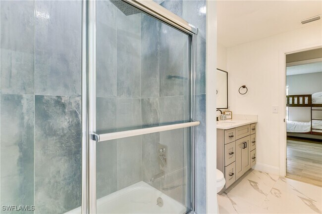 Building Photo - 6030 Perthshire Ln