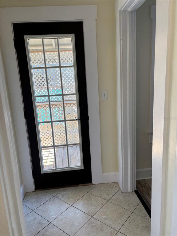 Building Photo - 810 22nd Ave N