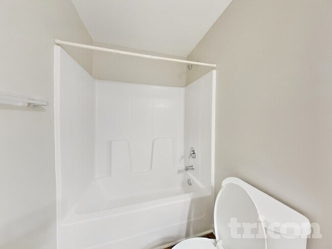 Building Photo - 312 Sequoia Dr