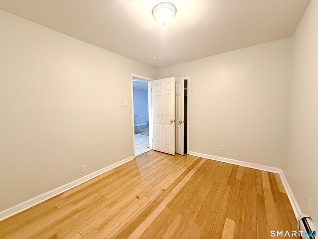 Building Photo - 78 Lindley St