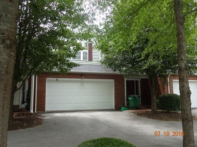 Building Photo - 1035 Red Leaf Ct NW