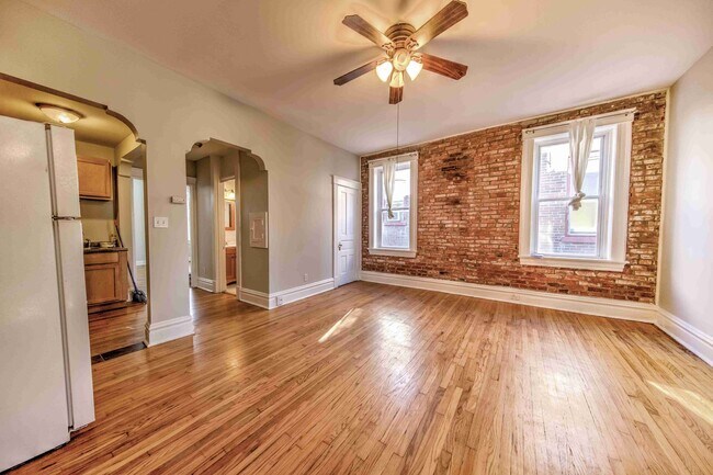 Building Photo - 3537 Giles Ave