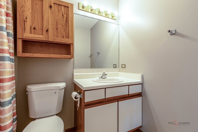 Building Photo - 2847 Heatherwood Dr
