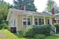 Building Photo - Two Bedroom House Blocks from Downtown Available Mid-June