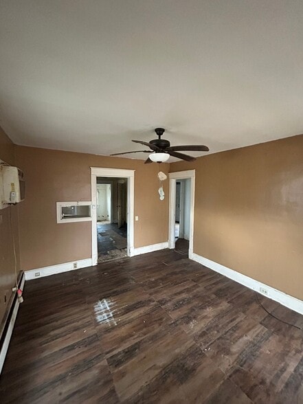 Building Photo - 606 Anderson St