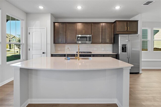 Building Photo - 117 Kiowa Bnd