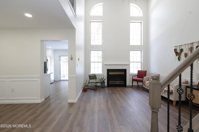 Building Photo - 42 Pennsbury Way