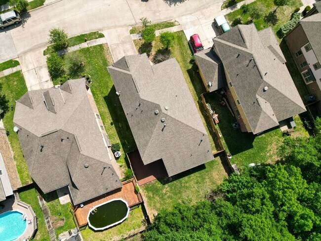 Building Photo - 6707 Hunters Creek Ln