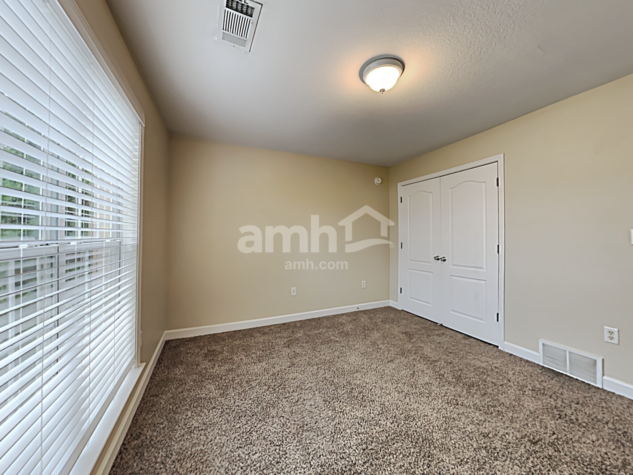 Building Photo - 375 Vaiden Ridge Dr N