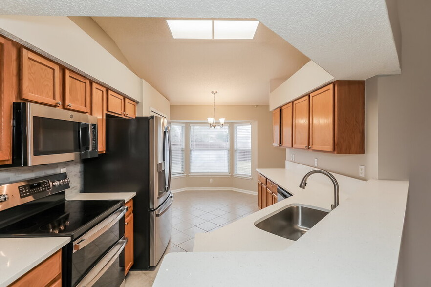 Building Photo - 311 Island View Cir