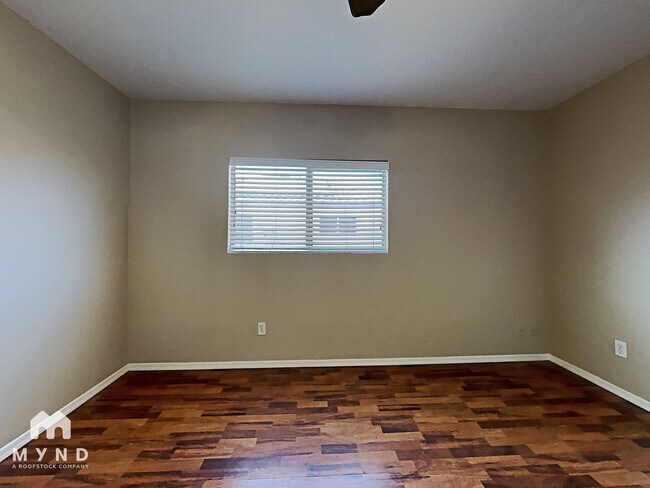 Building Photo - 8128 W Mission Ln