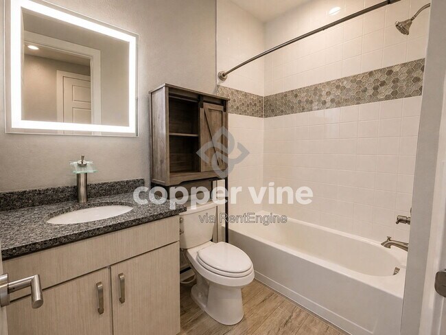 Building Photo - 11959 Mountview Ln