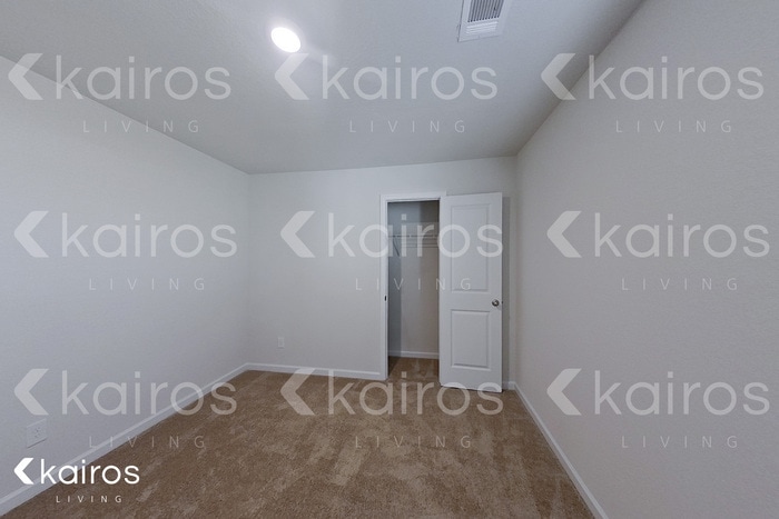 Building Photo - 3474 Bridgewood Dr