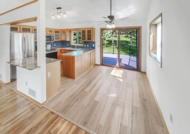 Building Photo - 3866 Westbury Dr