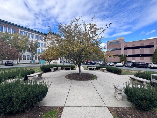 Building Photo - 4 Bishop St