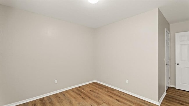 Building Photo - 621 Christian Ln