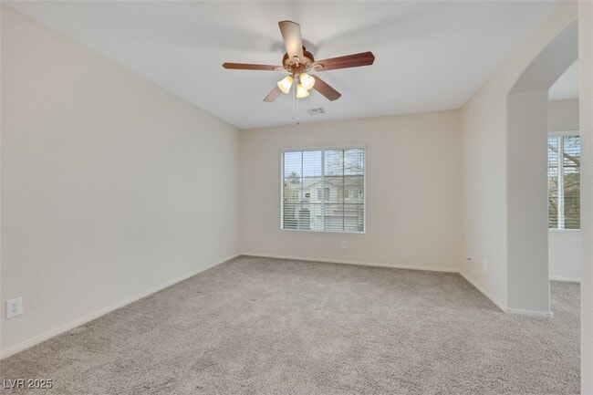 Building Photo - 6125 Sugartree Ave