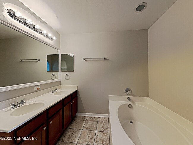 Building Photo - 5596 Ashleigh Park Dr