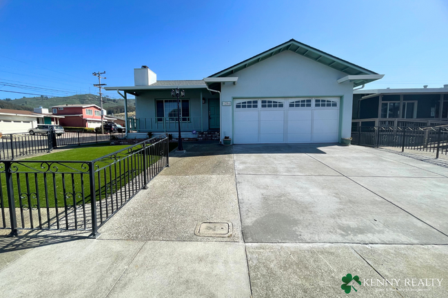 Primary Photo - Fully Remodeled 3 Bedroom Home in Sunshine...
