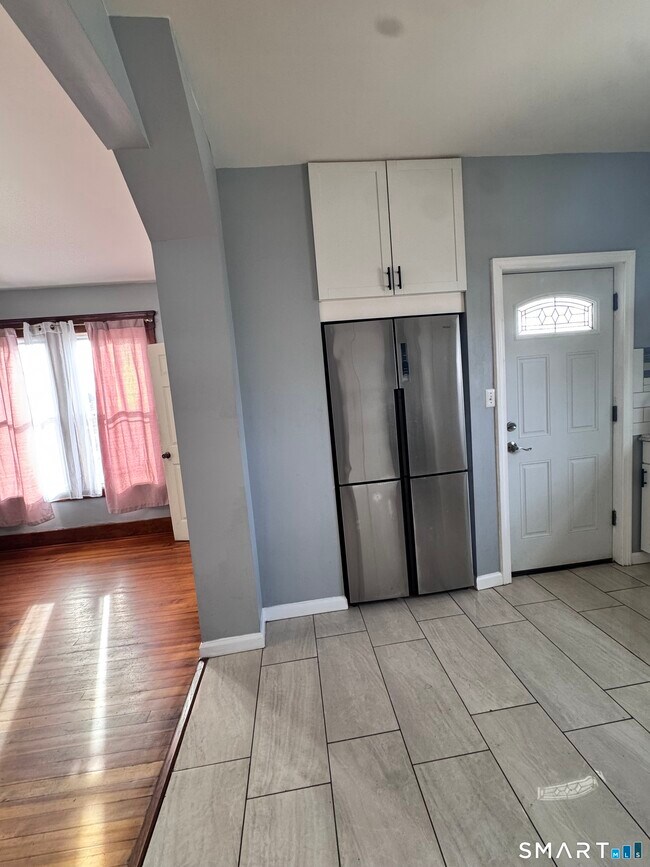 Building Photo - 62 Marne St