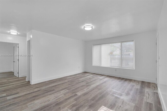 Building Photo - 265 NE 55th Terrace