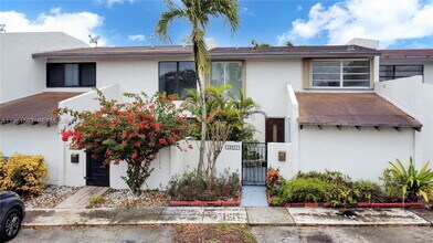 Building Photo - 10921 SW 70th Terrace