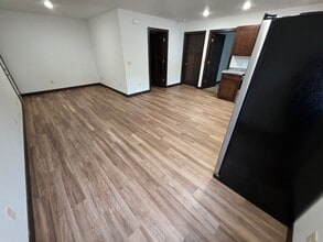 Building Photo - 210 Holm Ave