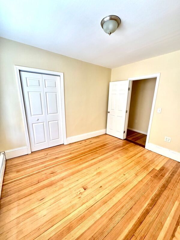 Building Photo - 15 Casimir St