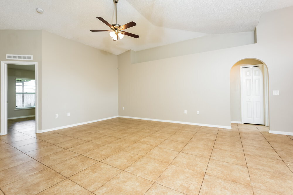 Building Photo - 16844 Cornerwood Dr