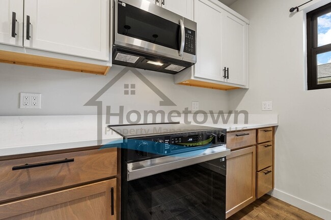 Building Photo - 2025 Home with 3 Bedrooms, 2 Bathrooms, and an Attached 2-Car Garage Available in Sandpoint!