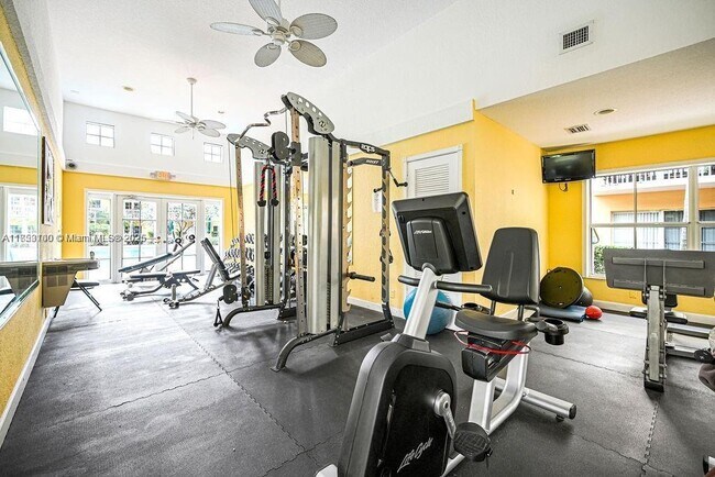 Building Photo - 1501 E Broward Blvd