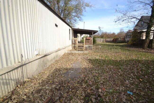 Building Photo - 11049 Stephens Rd