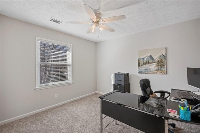 Building Photo - 4508 Pine Hill Terrace NE