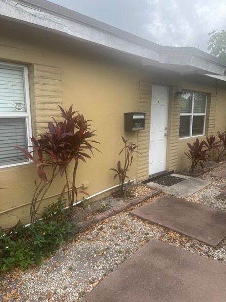 Building Photo - 600 NW 16th St